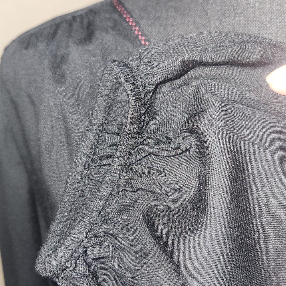 Nine West Vintage America Elegant Black Blouse with Pink Embroidery - Picture 4 of 6